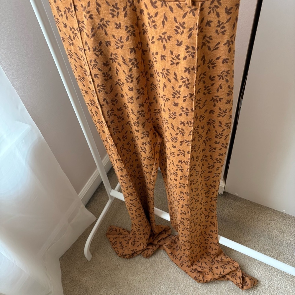 Free People Jumpsuit Eyes On You - Rust Floral - Size M - NWOT - Picture 4 of 6